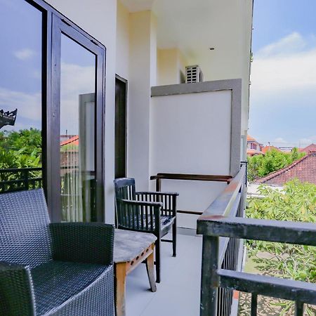 קוטה לומבוק Oyo 4012 Ari Beach Inn מראה חיצוני תמונה