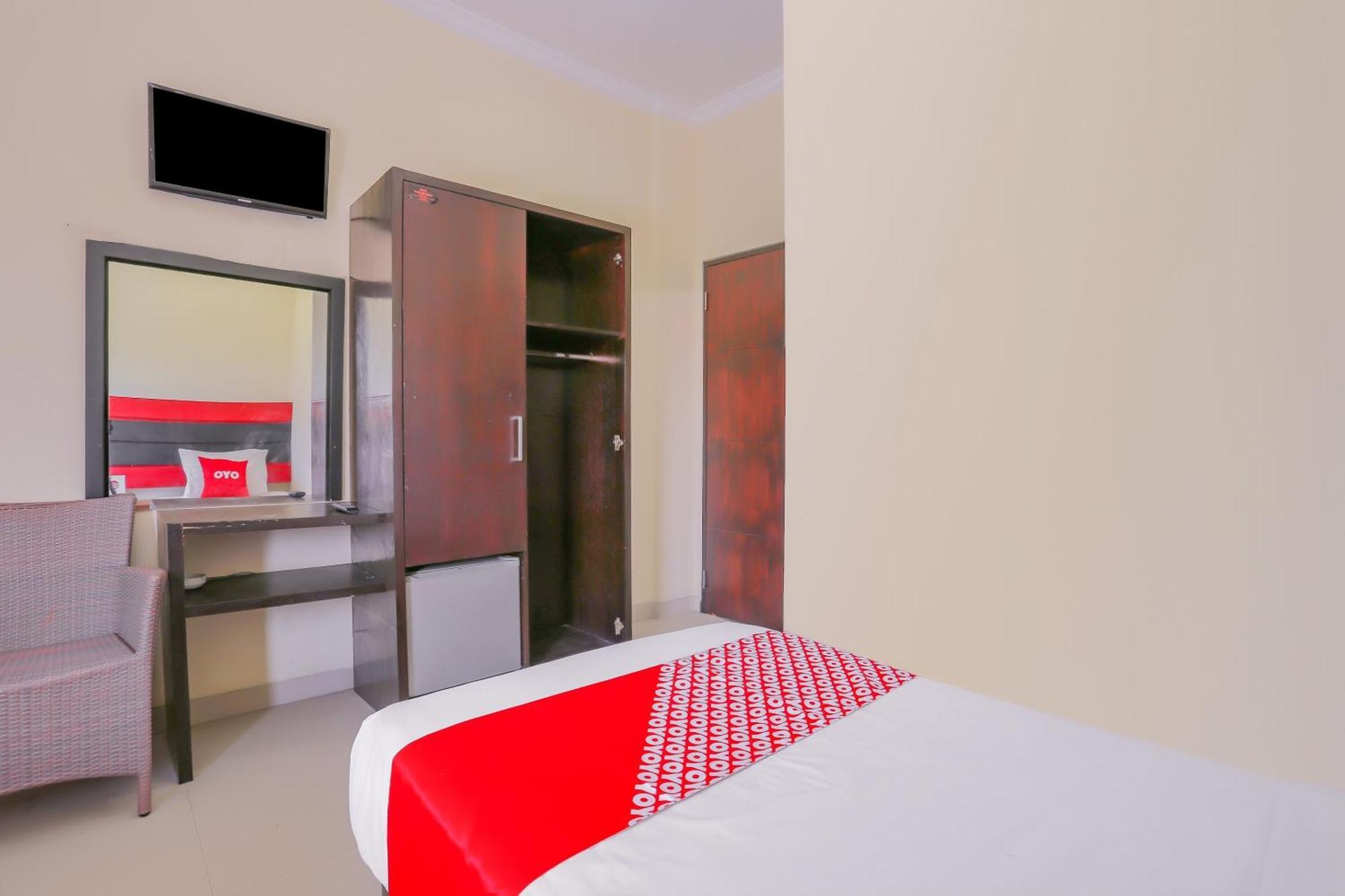 קוטה לומבוק Oyo 4012 Ari Beach Inn מראה חיצוני תמונה