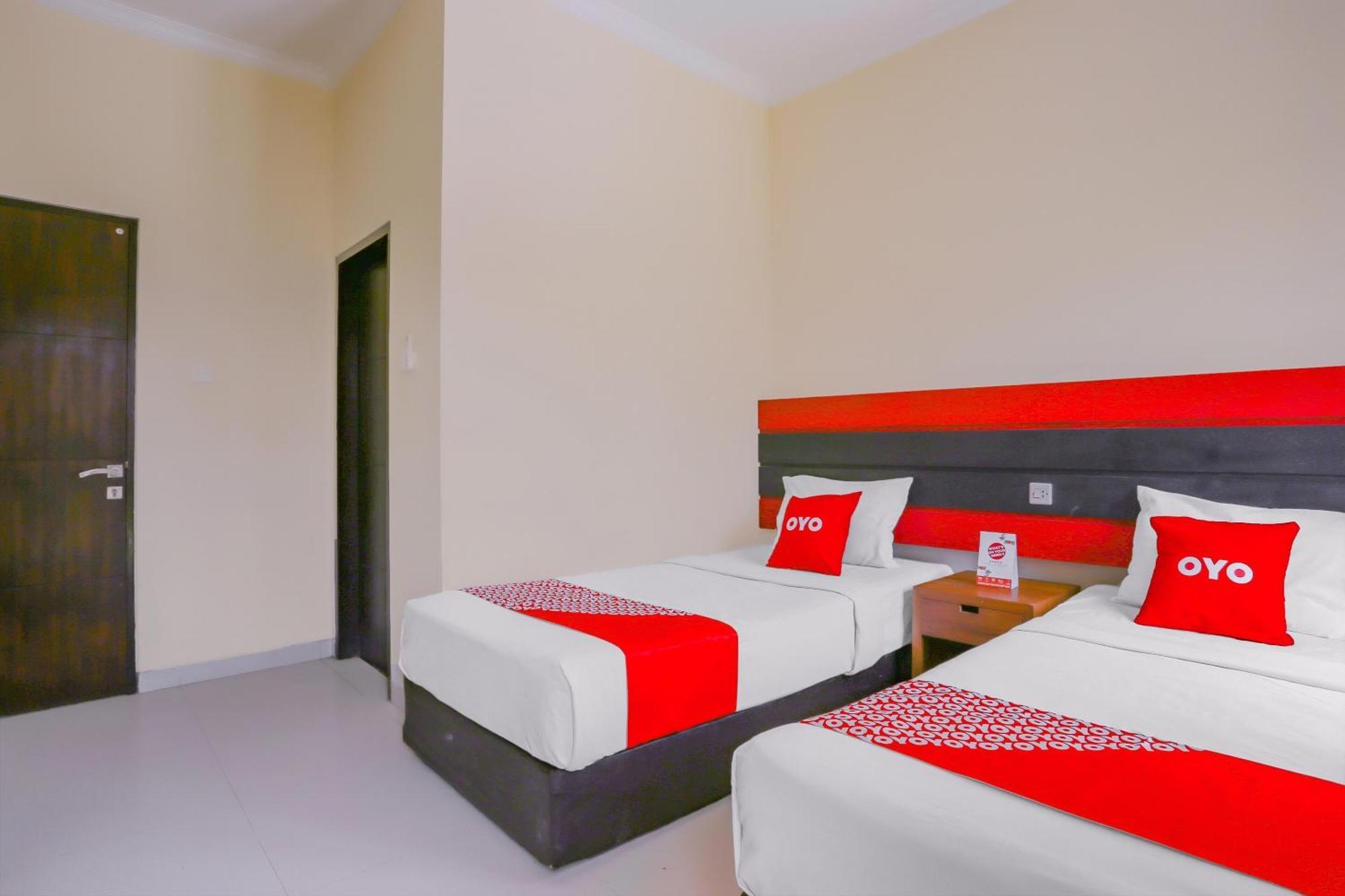 קוטה לומבוק Oyo 4012 Ari Beach Inn מראה חיצוני תמונה